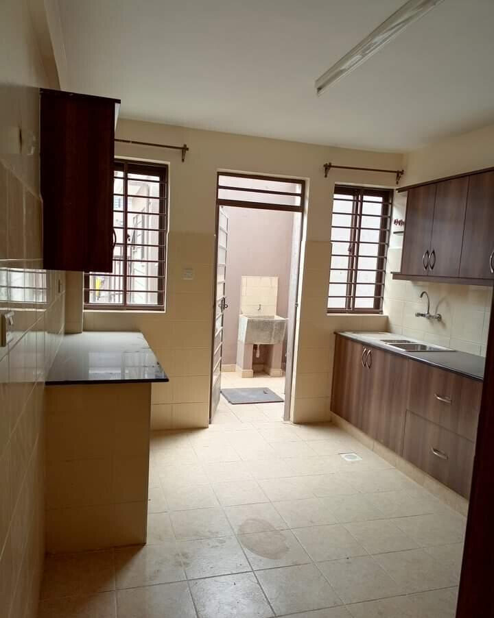 4BR Townhouse with DSQ & Rental Income - Syokimau