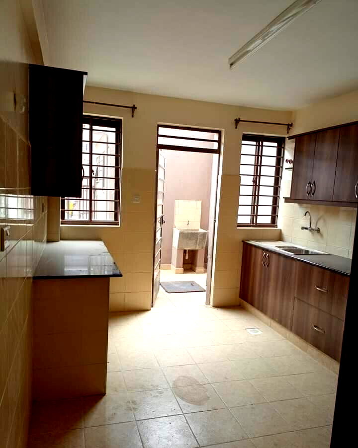4BR Townhouse with DSQ & Rental Income - Syokimau