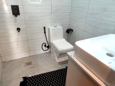 3bdrm Apartment in Parklands for sale - Image 6