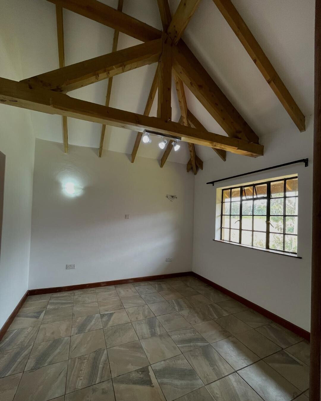 4BR Townhouse with DSQ on 50x100 – Kerarapon, Nairobi