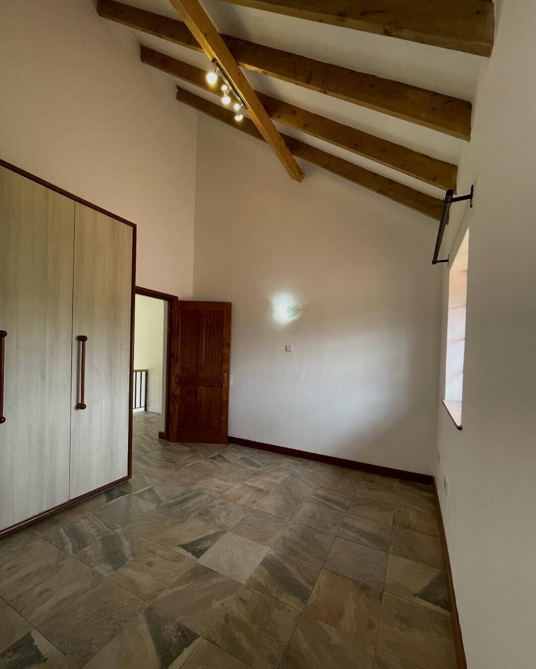 4BR Townhouse with DSQ on 50x100 – Kerarapon, Nairobi