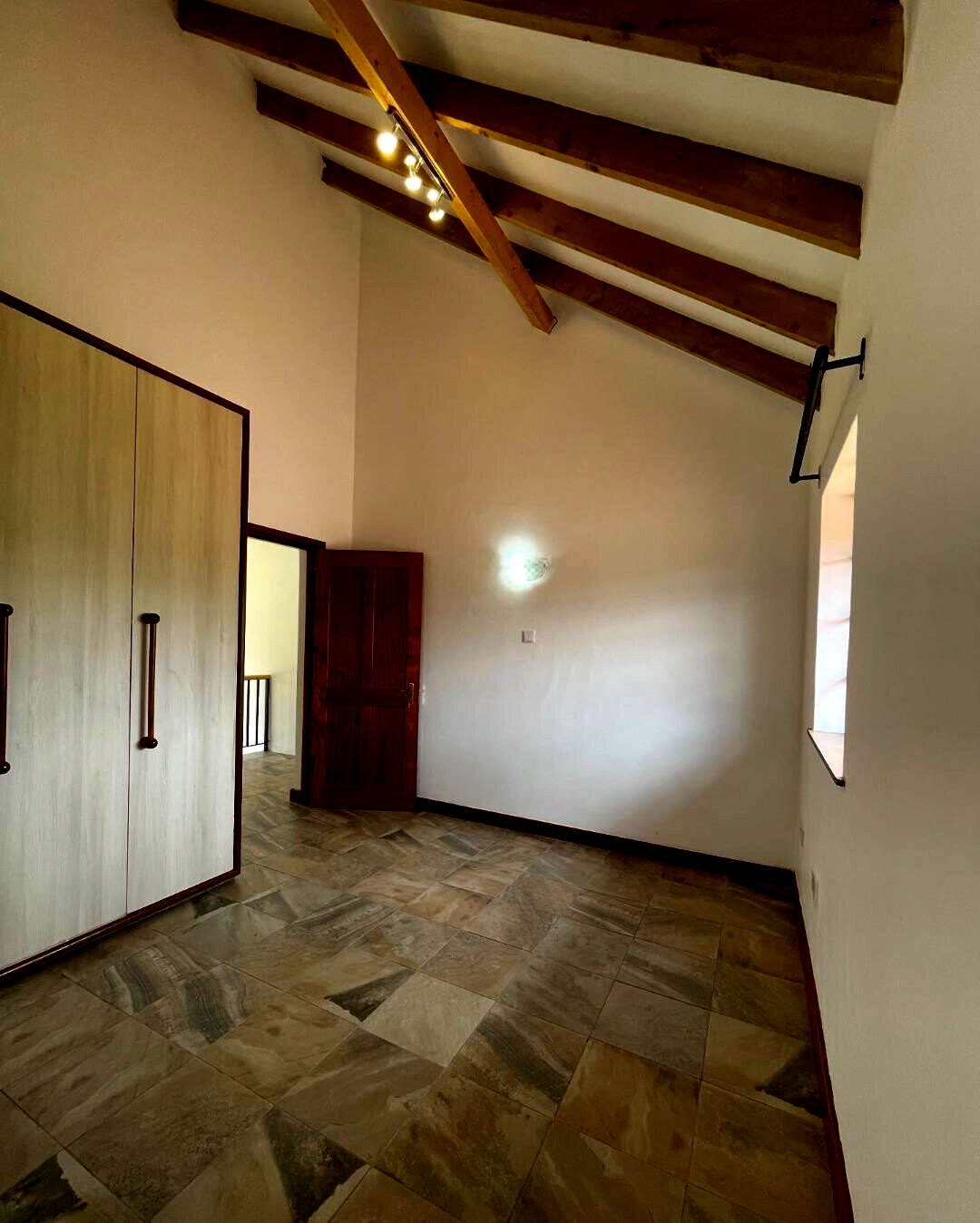 4BR Townhouse with DSQ on 50x100 – Kerarapon, Nairobi