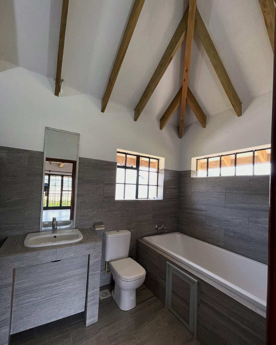 4BR Townhouse with DSQ on 50x100 – Kerarapon, Nairobi