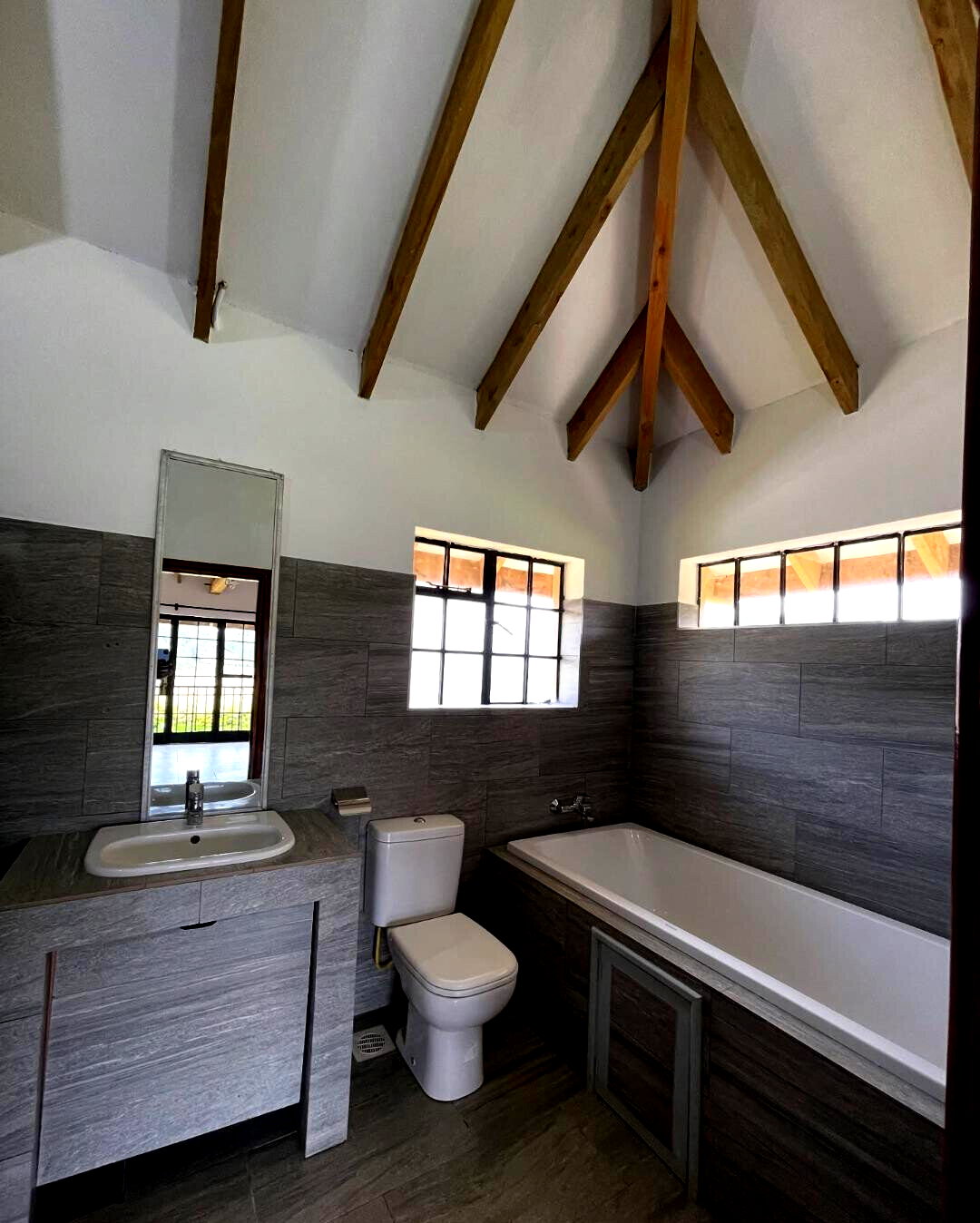 4BR Townhouse with DSQ on 50x100 – Kerarapon, Nairobi