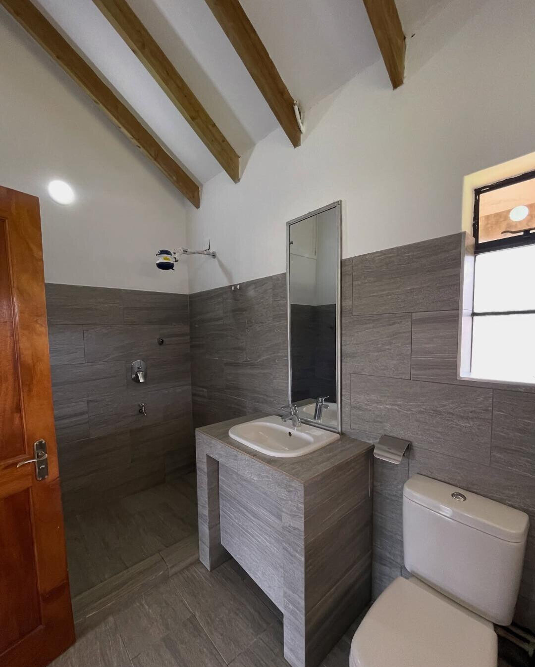 4BR Townhouse with DSQ on 50x100 – Kerarapon, Nairobi