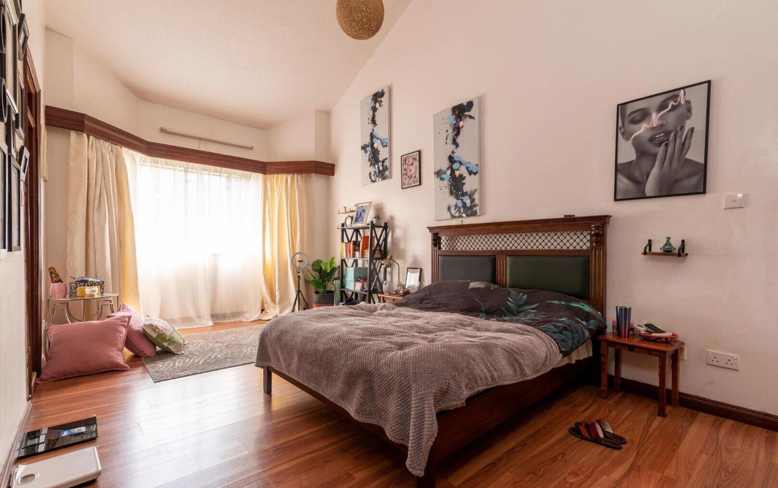 4BR Townhouse with Rooftop Terrace & Pool Access - Spring Valley