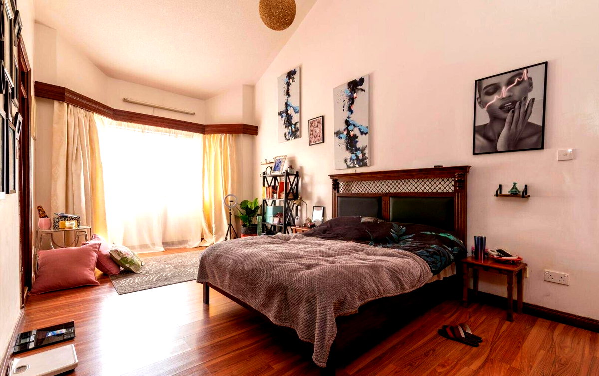 4BR Townhouse with Rooftop Terrace & Pool Access - Spring Valley