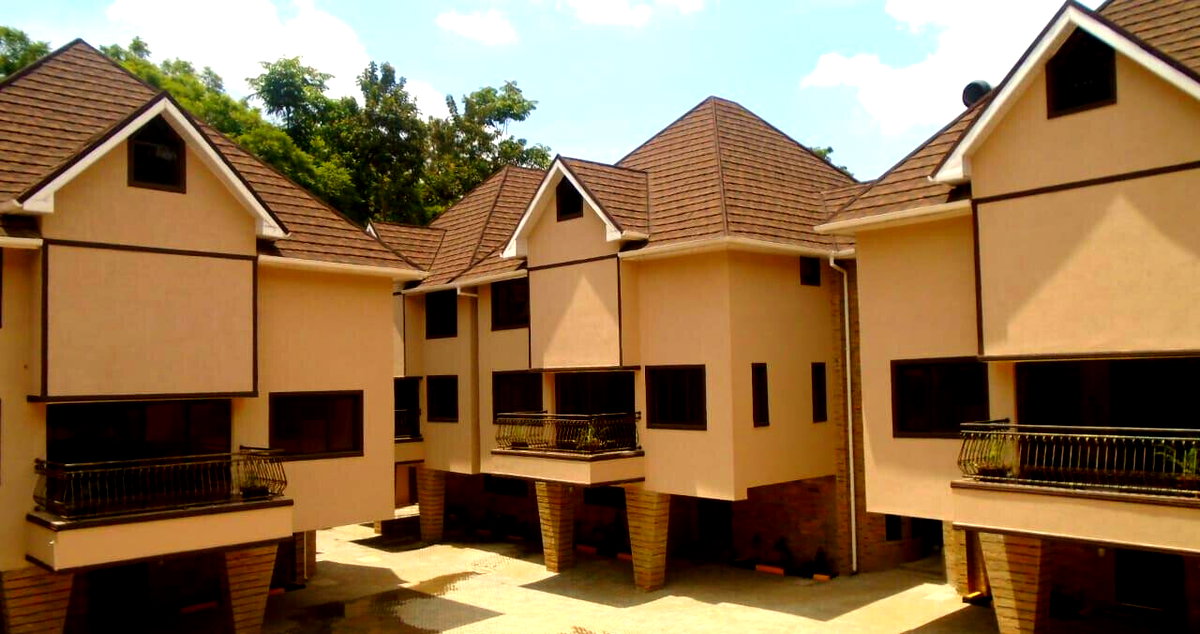 Ultra-Modern 5-Ensuite Townhouse with Chef's Kitchen & Study - Lavington