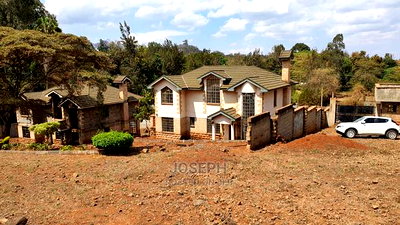 4bdrm Villa in Maporomoko, Riverside Estate for Sale - Image 14