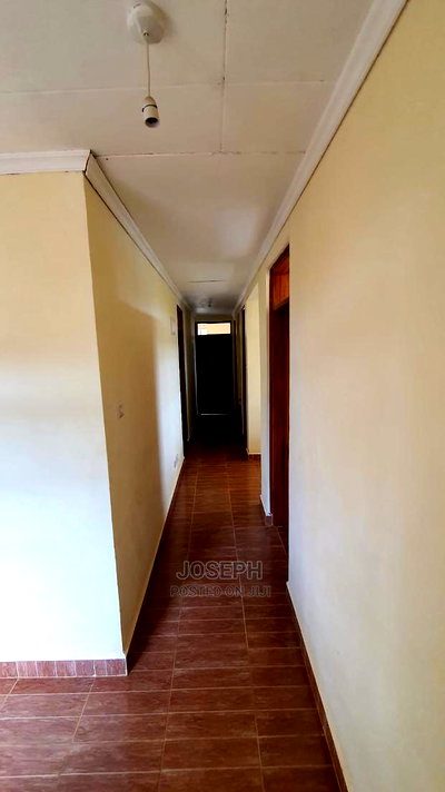 4bdrm Villa in Maporomoko, Riverside Estate for Sale - Image 12