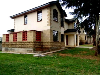 4bdrm Villa in Maporomoko, Riverside Estate for Sale - Image 5