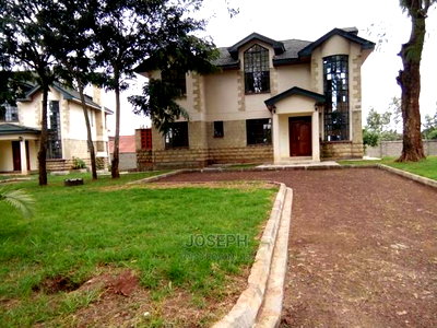 4bdrm Villa in Maporomoko, Riverside Estate for Sale - Image 11