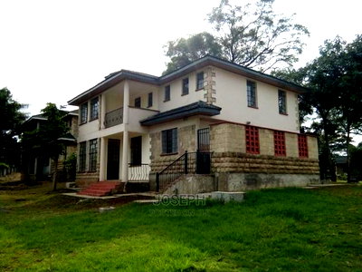 4bdrm Villa in Maporomoko, Riverside Estate for Sale - Image 4