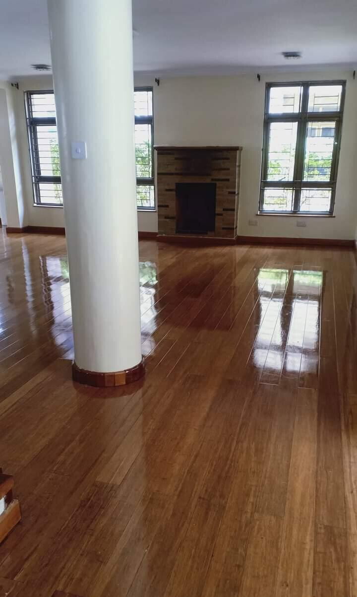 6-Bed Townhouse with Shared Pool & DSQ - Lavington Gated Estate