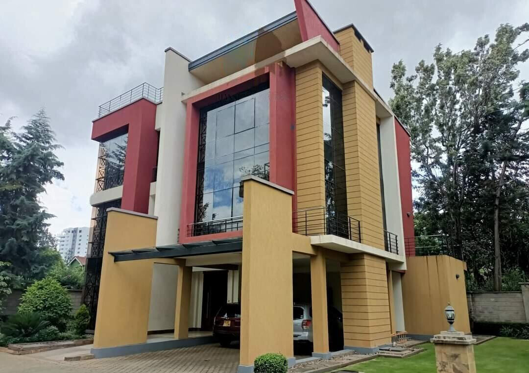 5-Ensuite Townhouse with Rooftop Garden Terrace - Lavington