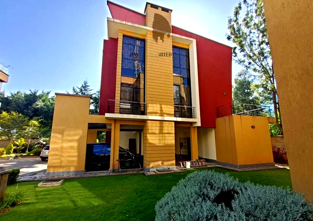 5-Ensuite Townhouse with Rooftop Garden Terrace - Lavington