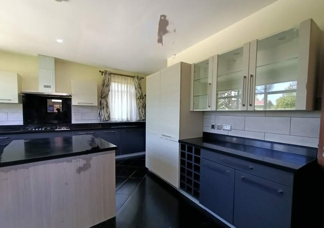 5-Ensuite Townhouse with Rooftop Garden Terrace - Lavington