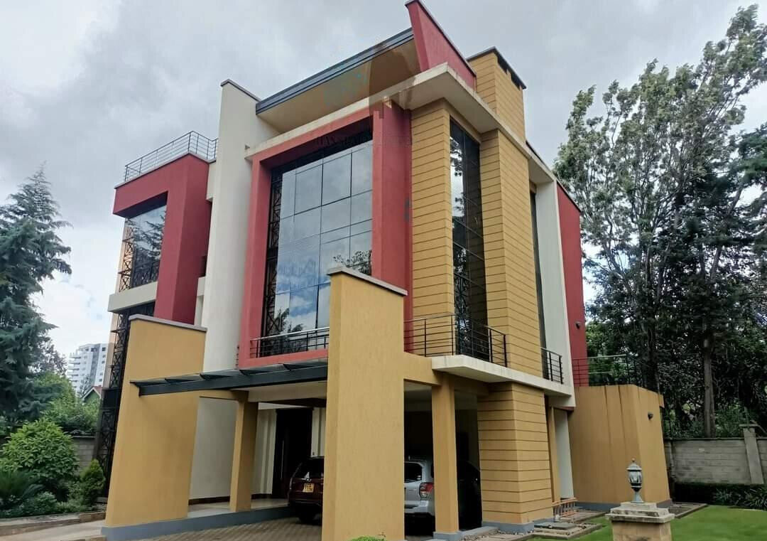 5-Ensuite Townhouse with Rooftop Garden Terrace - Lavington