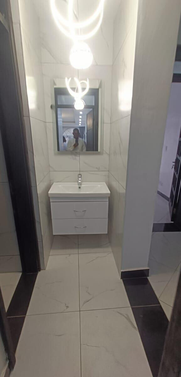 Palatial 6-Bed All-Ensuite Mansion with Boardroom & Gym – Karen