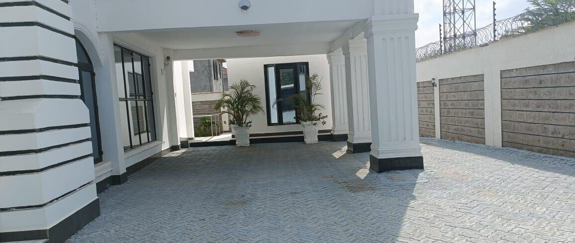Palatial 6-Bed All-Ensuite Mansion with Boardroom & Gym – Karen