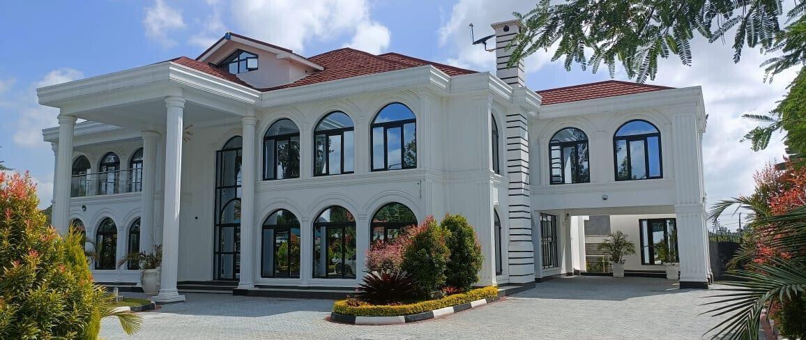 Palatial 6-Bed All-Ensuite Mansion with Boardroom & Gym – Karen