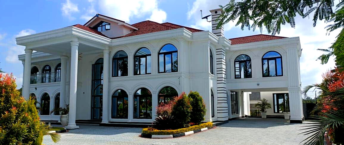Palatial 6-Bed All-Ensuite Mansion with Boardroom & Gym – Karen
