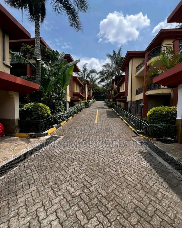 4bdrm Townhouse / Terrace in Riara, Lavington for rent