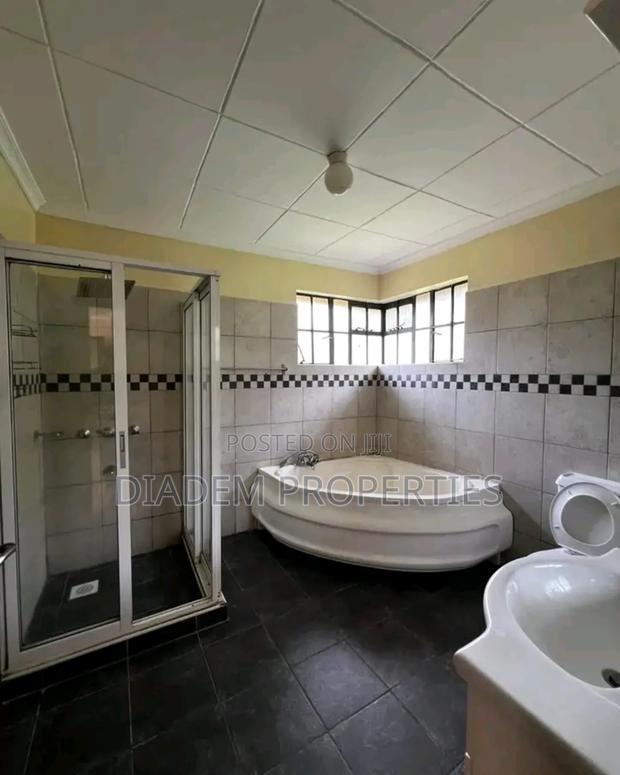 4bdrm Townhouse / Terrace in Riara, Lavington for rent