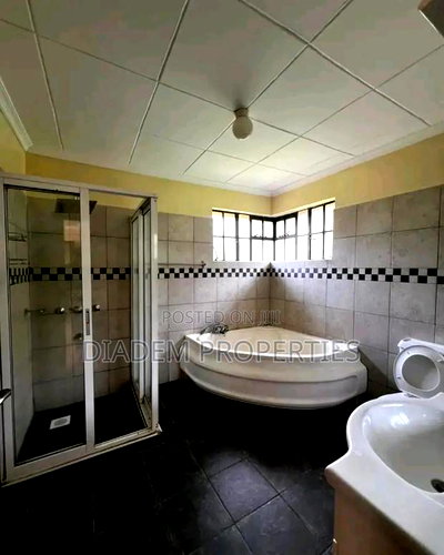 4bdrm Townhouse / Terrace in Riara, Lavington for rent - Image 9