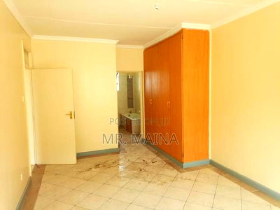 3 Bedroom Apartment in Greenspan Donholm - Image 1