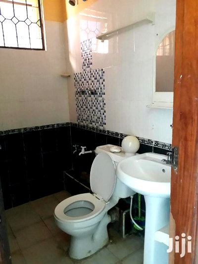 For Sale 2 Bedrooms Flat Nyali - Image 6