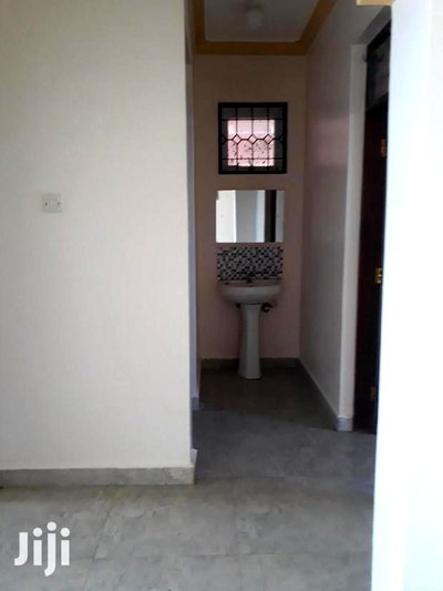 For Sale 2 Bedrooms Flat Nyali - Image 1