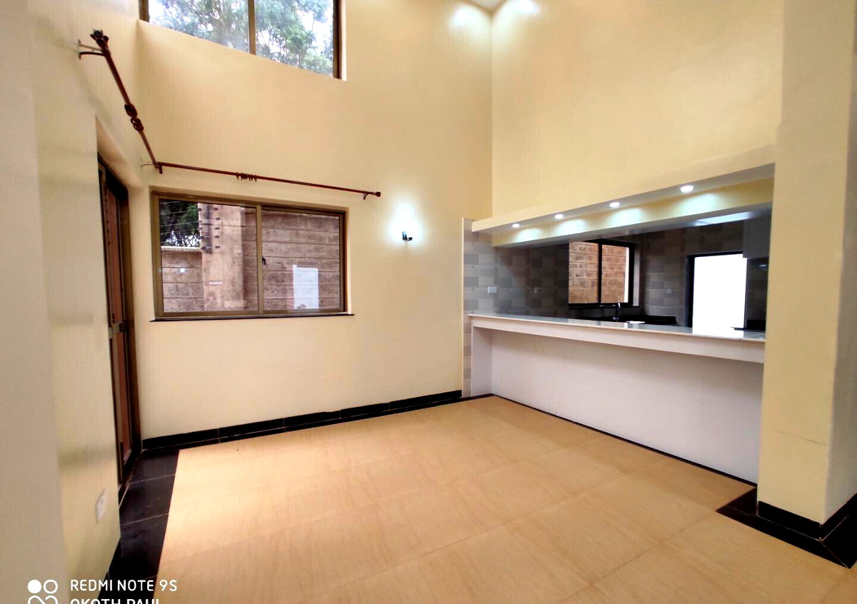 5-Ensuite Townhouse with Rooftop Terrace & Jacuzzi - Lavington