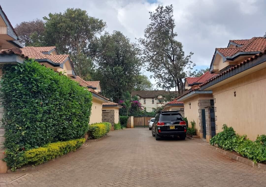 3-Level Townhouse Opposite Braeburn Gitanga - Lavington
