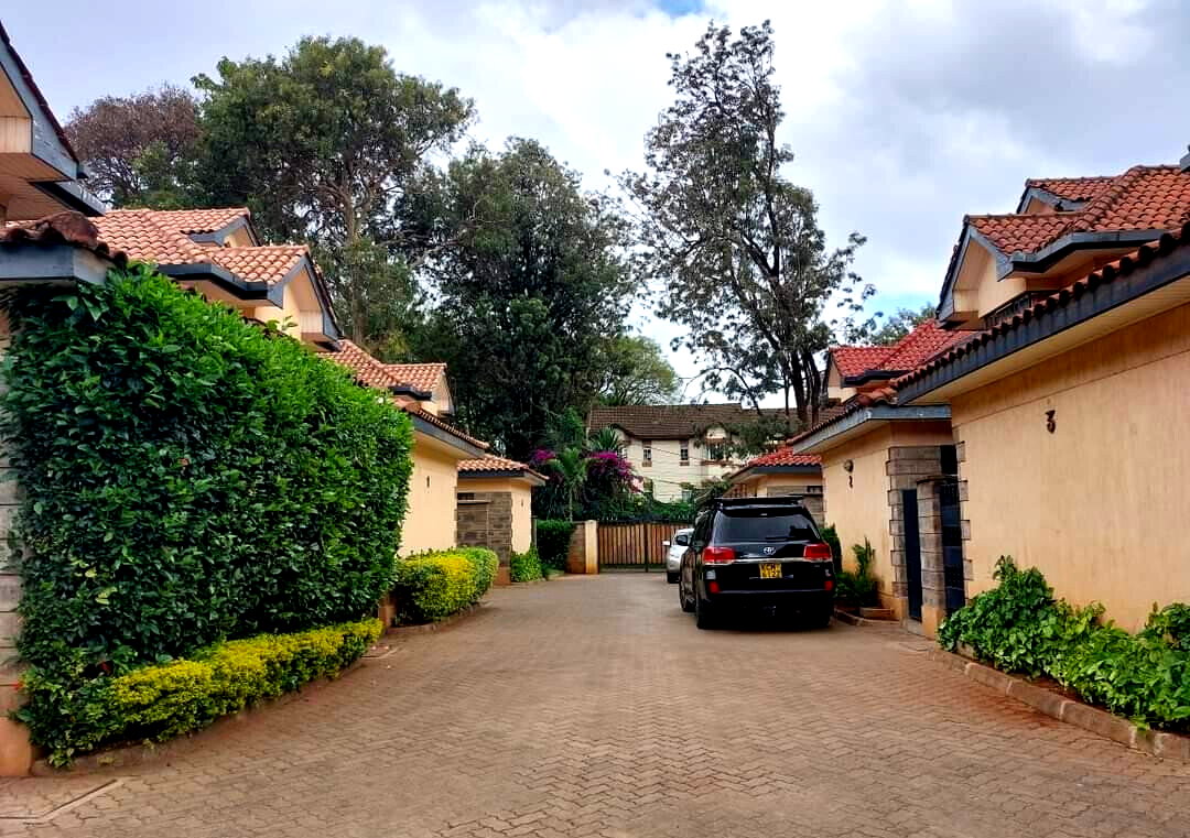 3-Level Townhouse Opposite Braeburn Gitanga - Lavington
