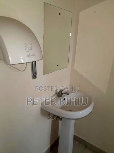 Godown to Let 7000sqft Inside JKIA - Image 8