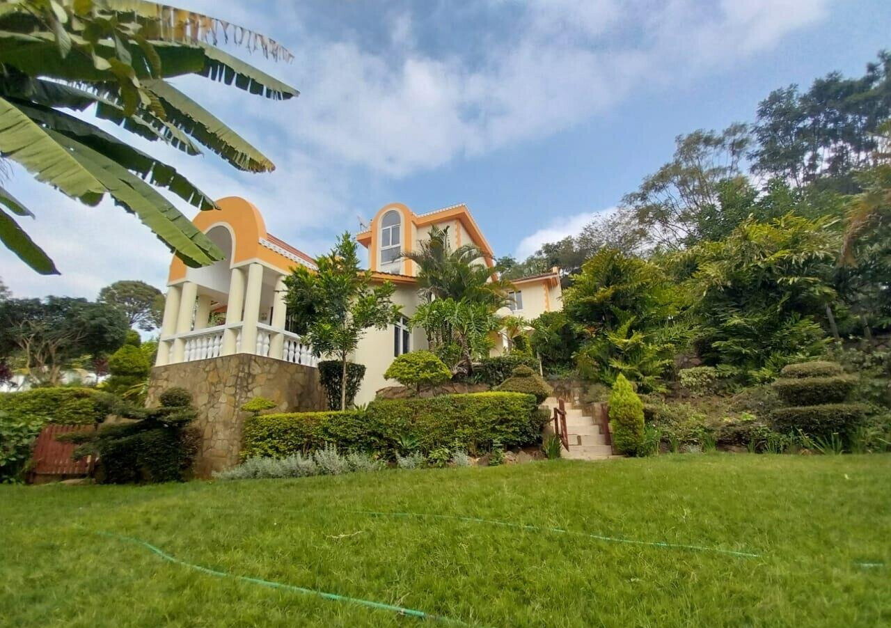 4-Ensuite Townhouse with Pool & Rooftop Terrace - Thigiri