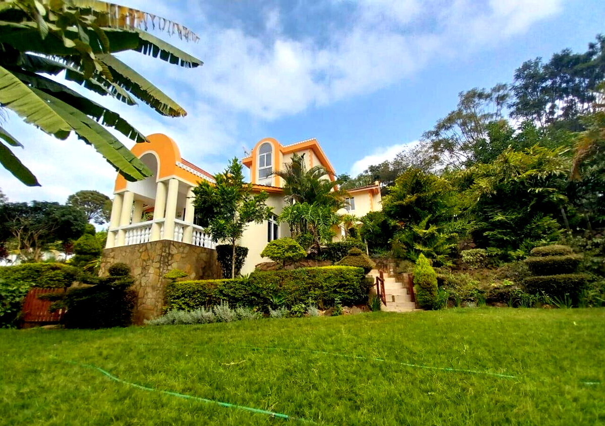 4-Ensuite Townhouse with Pool & Rooftop Terrace - Thigiri