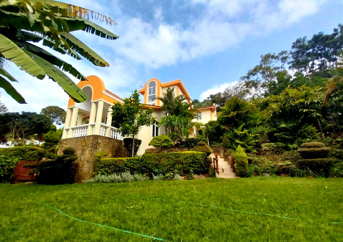 4-Ensuite Townhouse with Pool & Rooftop Terrace - Thigiri