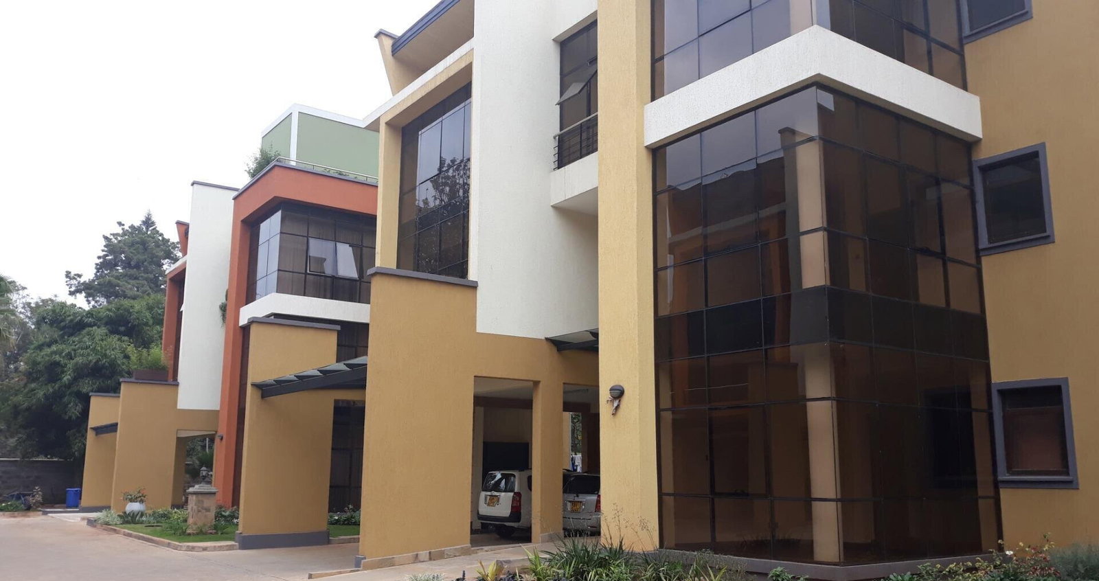 5-Ensuite Townhouse with Rooftop Garden Terrace & DSQ - Lavington