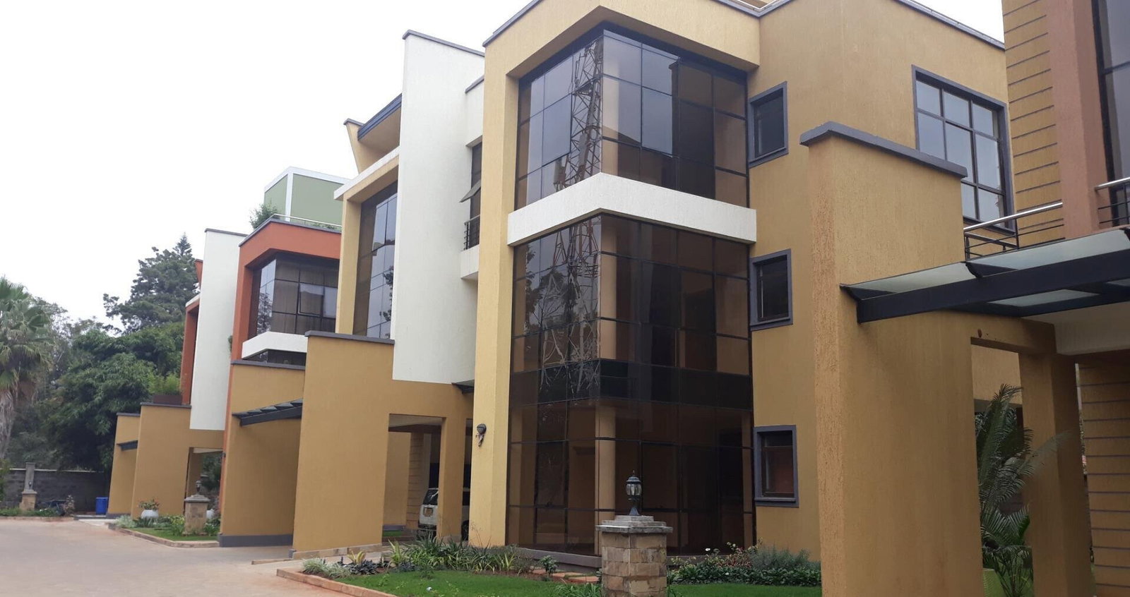 5-Ensuite Townhouse with Rooftop Garden Terrace & DSQ - Lavington