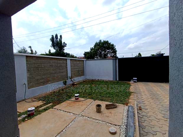 4bdrm House in Muigai Inn, Kenyatta Road / Theta for sale
