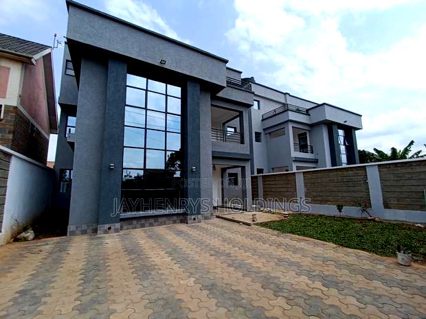 4bdrm House in Muigai Inn, Kenyatta Road / Theta for sale