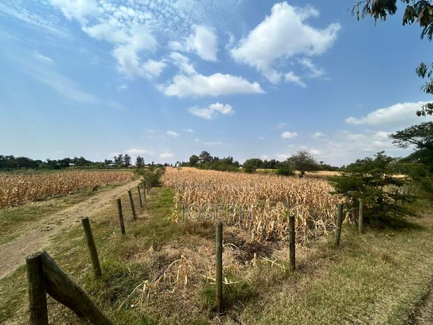 Makutano 4.5acres Fronting River Sagana