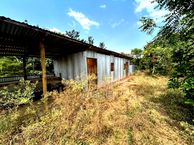 Makutano 4.5acres Fronting River Sagana