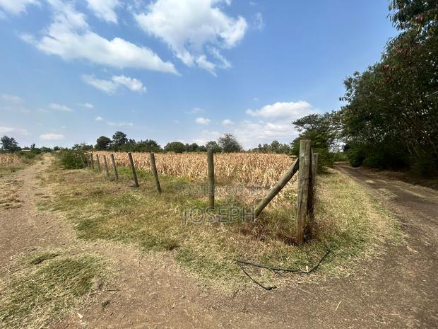 Makutano 4.5acres Fronting River Sagana