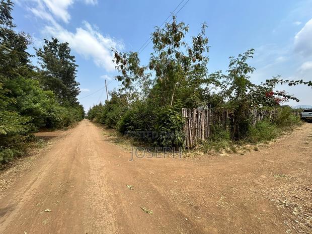 Makutano 4.5acres Fronting River Sagana