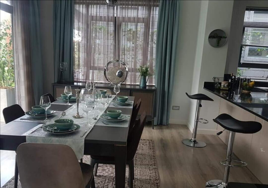5BR Luxury Townhouse with Clubhouse & Heated Pool - Ridgeways