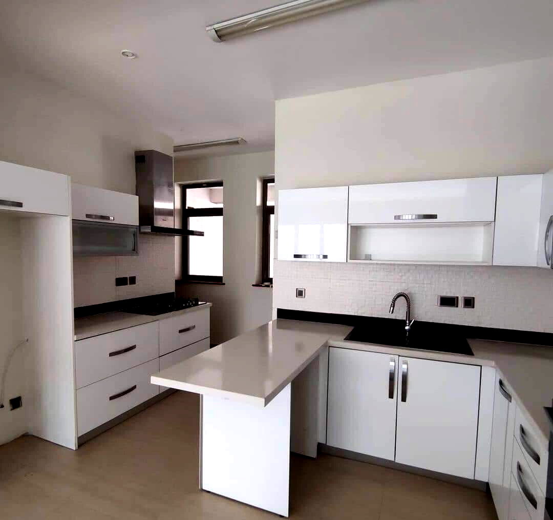 5BR All-Ensuite Townhouse with Pool & Gym - Kileleshwa