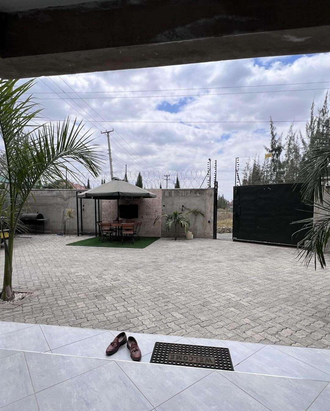5BR All-Ensuite Townhouse with Rooftop Lounge & Gym – Katani